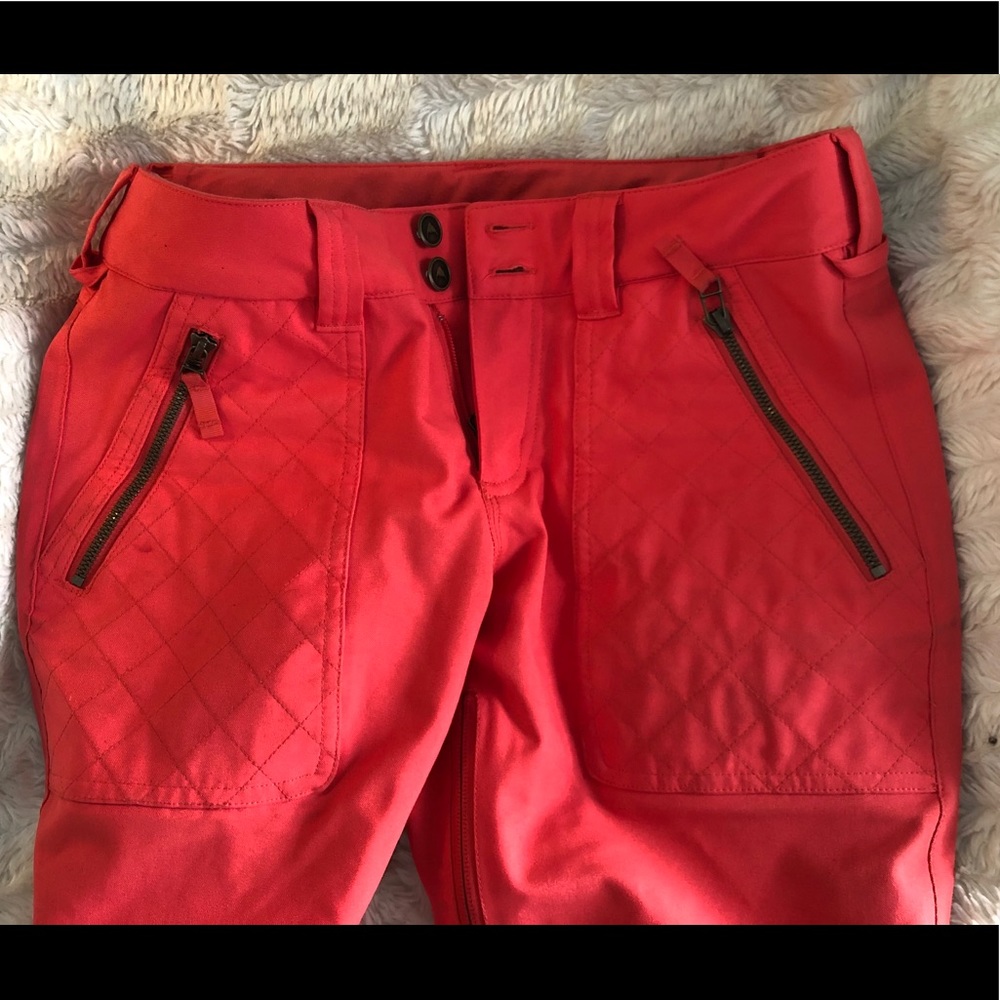Burton women’s snow pants